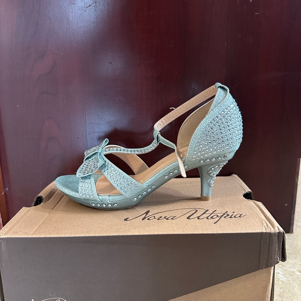 Girls Blue Dress Shoes